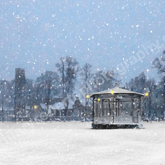 Hilary Roberts | Leamington Snowy Bandstand